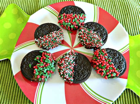 Place cookies in a gallon sized plastic bag and hit with a rolling pin or pan until crushed. 3 Ingredient-3 Step Oreo Dipped Christmas Cookies | Recipe ...