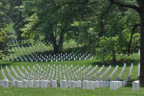 Army Submits Gravesite Study Of Arlington National Cemetery Article