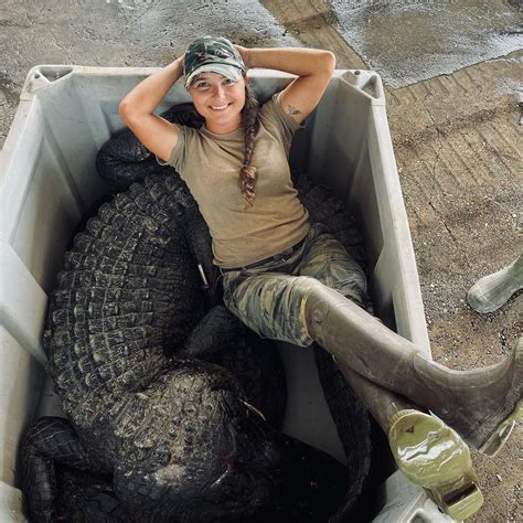 Who Is Pickle Wheat From Swamp People She S Been Wrestling Gators For Years