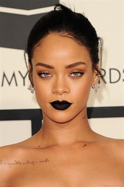Your Guide To Wearing A Bold Lip This Fall Black Lipstick Beauty