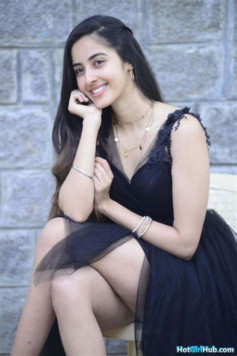 Simrat Kaur Hot Photos Indian Actress Sexy Pics 14 Photos