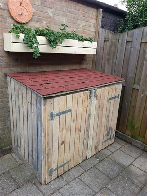 Therefore use these for the top cross bars and diagonal braces for each end. Pallet Garbage Storage Box | Pallets Designs