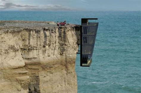 22 Cliffhanging Homes With Just Unbelievable Views