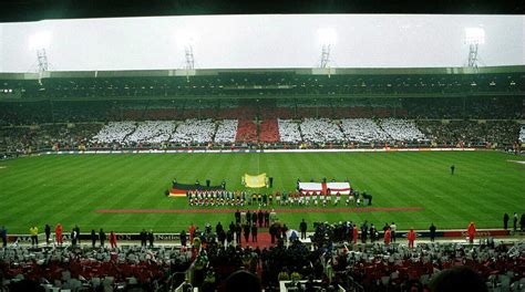 Das stadion wurde perfekt nachgebaut. Vor 20 Jahren: DFB-Team gewinnt letztes Pflichtspiel im ...