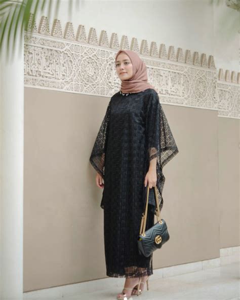 Konsep 50 Warna Jilbab Untuk Baju Hitam Abu Abu