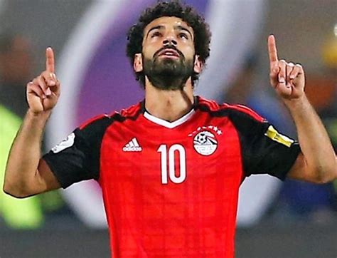 Mohamed Salah Wins Bbc African Player Of The Year Award