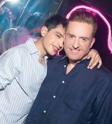 Novio de Daniel Bisogno lo deja por no querer presumirlo; ahora él sale