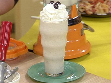 Pour the egg yolk mixture back into the small bowl over the simmering water in the saucepan with the remaining chocolate mixture, add the vanilla extract and stirring constantly, cook over low heat for a couple minutes or until the mixture thickens. Coffee Sambuca Shakes Recipe | Rachael Ray | Food Network