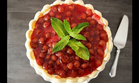 Raspberry charlotte cake recipe natasha s kitchen 9. Ladyfinger Cheesecake Charlotte Recipe (with Video) | TipBuzz