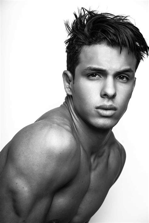 Brazilian Male Model Matheus Fajardo By Malcolm Joris Мужские лица Мужское лицо Мужской