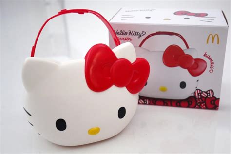 Mcd hello kitty happy meal is back again this time and also launch a lot of new products! Giliran Malaysia pula, Hello Kitty Carrier bakal dijual ...