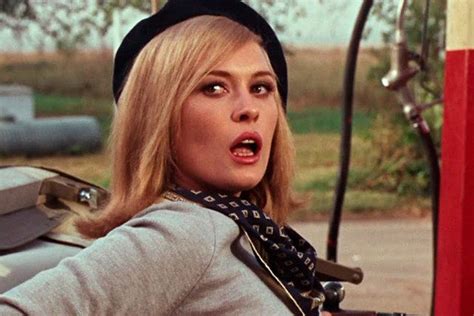 The Most Iconic Movie Fashion Moments Of All Time Faye Dunaway