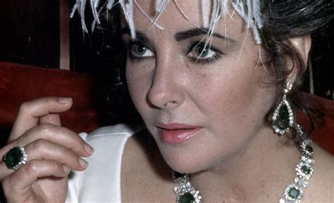 Elizabeth Taylor Wearing Bulgari Jewels En Tremblant Brooch With Diamonds And Emeralds An
