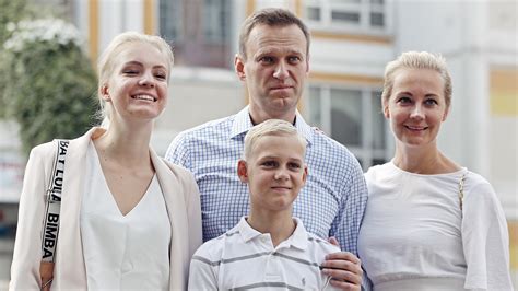 Кто такая юлия навальная и чем она занимается. Юлия Навальная - жена Навального: биография, дети (фото)