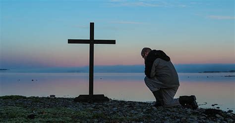 Best Kneeling At The Cross Stock Photos Pictures And Royalty Free Images