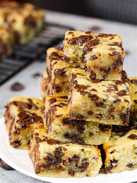 Chocolate Chip Banana Bars Delicious Easy Recipe