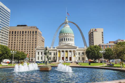Downtown St Louis Mo With The Old Courthouse 2060 Digital