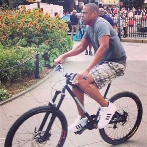 19 426 364 tykkäystä · 64 434 puhuu tästä. Jay Z Kind of Looks Like a Dork On This Bicycle | Complex