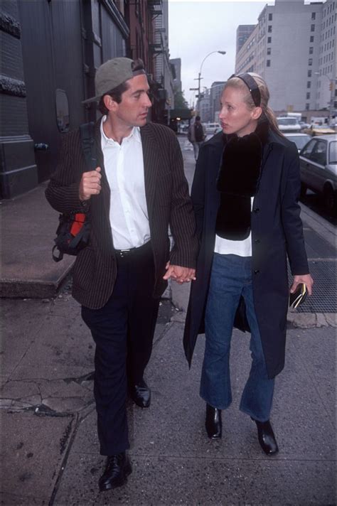 John F Kennedy Jr And His Wife Carolyn Bessette Walk To
