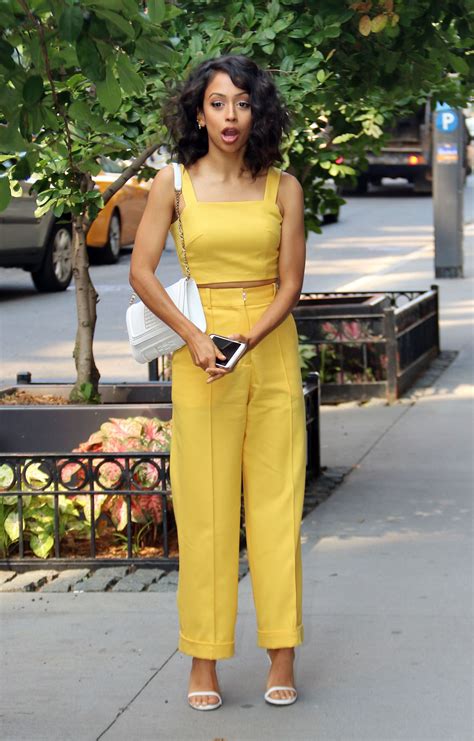 Koshy hosted the live preshow at the 2017 golden globes awards, which received 2.7 million live viewers on twitter. LIZA KOSHY Out in New York 07/16/2018 - HawtCelebs
