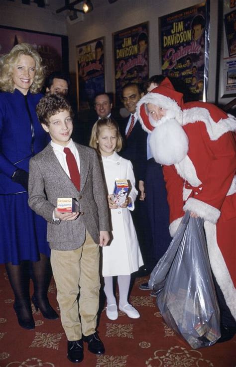 Candy christmas today s life full episode. 20 Photos of the Royal Family with Santa - Prince Harry ...