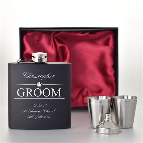 Hi guys, in this video i have given some ideas for gifting your husband on wedding night. Personalised Wedding Gifts For The Groom - Hip Flask Set