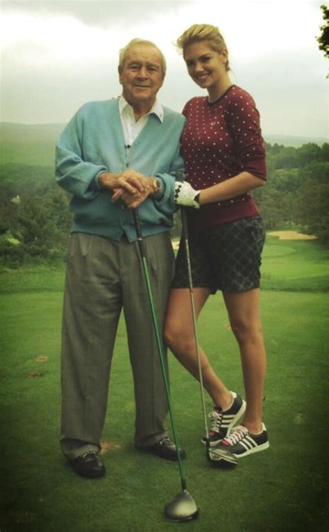 Kate Upton Gets Amazing Golf Lesson From Arnold Palmer—see The Pic E