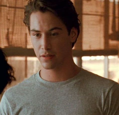 In hawaii, keanu means cool mountain breeze. and, in hollywood, point break means never having to bother with a plausible plot. Keanu Reeves - Point Break Screencap | Keanu reeves, Keanu ...