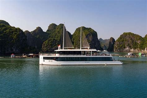 Tripadvisor 豪華なハロン湾とランハ湾の日帰りツアー、ジェイド セイルズ クルーズ付き、提供元：authentic Halong