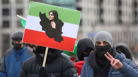 اعتراضات ایران؛ انتقاد از احکام صادره برای معترضان و برگزاری دادگاه‌های آنلاین برای برخی از