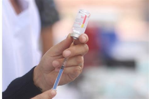 Indicó que los estudios de éxito de seguridad y eficacia de los estudios clínicos fase 1 y 2 publicados en lancet contribuirán a demostrar en el gran. CanSino advierte que su vacuna contra la COVID-19 podría ...