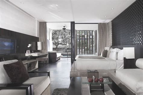 Dekorasi diberikan pada setiap sudut kamar dengan motif yang berbeda, tak perlu takut tabrak motif. Inspirasi Desain Interior Kamar Tidur Dengan Lantai Parket Yang Memberi Kehangatan - ARSITAG