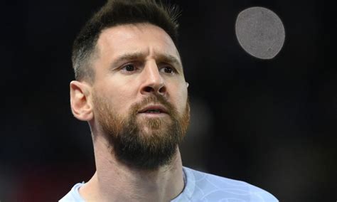 lionel messi will leave psg renewal no longer a priority after barcelona contacts report