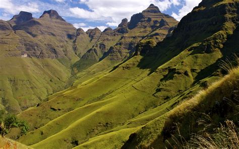 Drakensberg Cathedral Peak Hike And Trekking Adventure South Africa