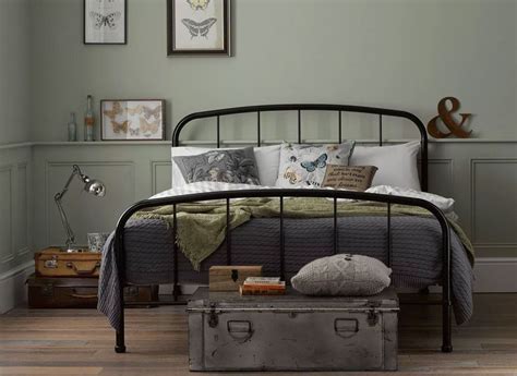 20 Unusual Metal Bed Designs That Will Fit In Any Interior Style