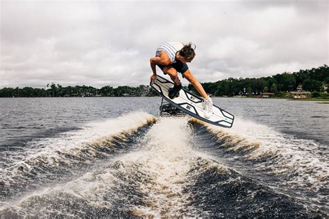 The History Of Wakeboarding From Waterskiing Evolution To Extreme