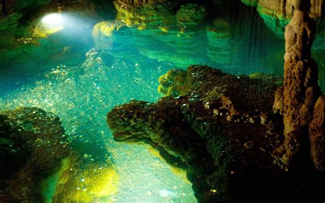 Luray Caverns Dream Lake Nature Photo Wallpaper Preview