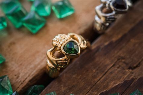 HIstory of the Claddagh and How to Wear an Irish Claddagh ...