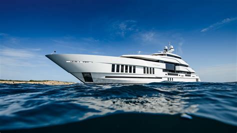 Spotlight: 65m Admiral Motor Yacht Life Saga