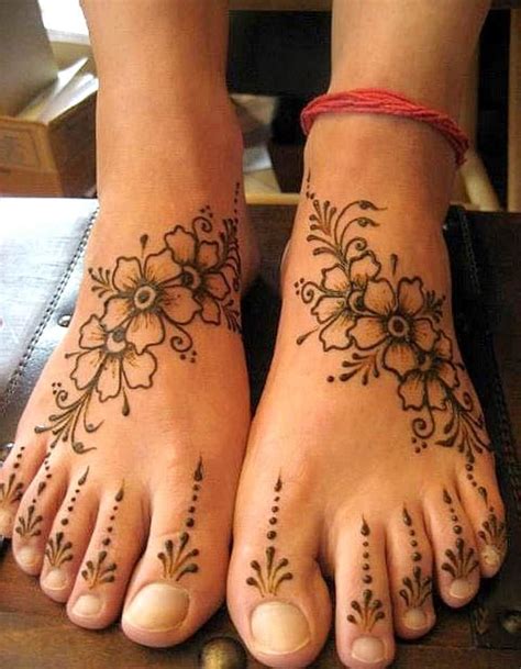 Top 111 Evergreen And Simple Mehndi Designs For Legs And Foot Henna