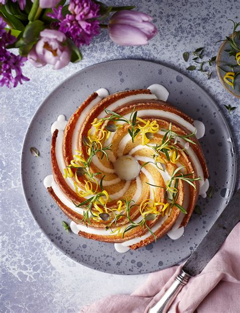 Lemon bundt cake recipe | Sainsbury`s Magazine