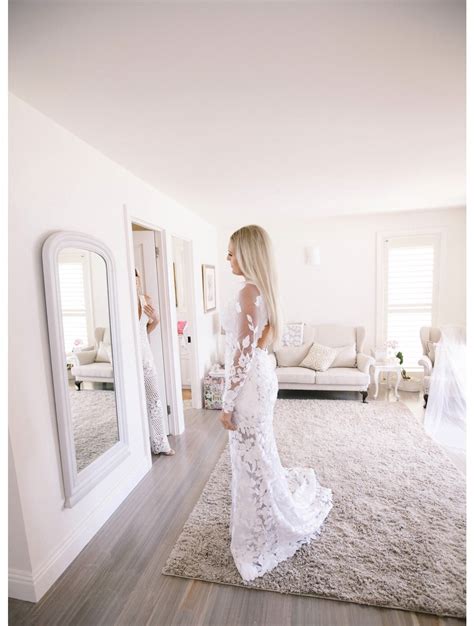 Casey Tanswell Preloved Wedding Dress Save Stillwhite
