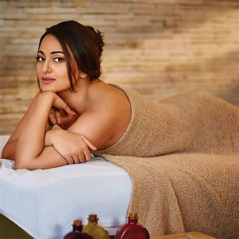 Sonakshi Sinha Hot And Sexy Photos