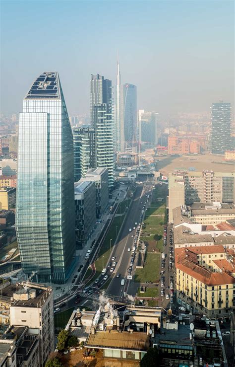 Ac milan sui social media. Milan, Italy : Wanderlust For Fall - Hej Doll | Simple ...