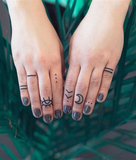 Minimalist Finger Tattoos By Dżudi Bazgrole Finger