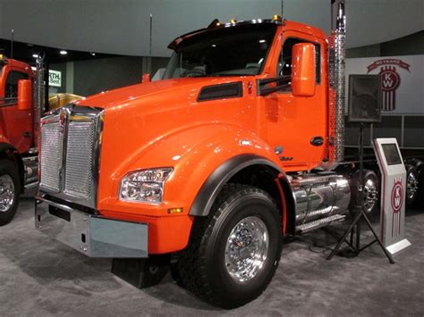 Kenworth Launches T880 Vocational Truck Adds Regional T680 News