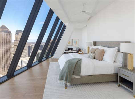 Dallas' Luxury Retreat in the Sky — AMLI Fountain Place Takes