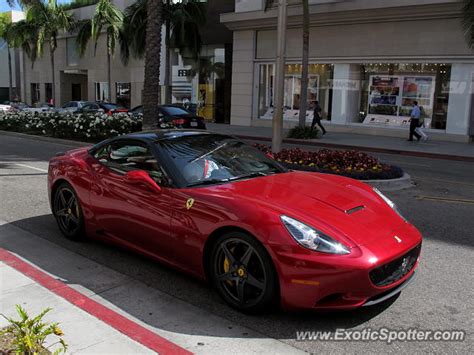 Maybe you would like to learn more about one of these? Ferrari California spotted in Beverly Hills, California on 05/27/2013, photo 3