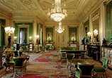 Take a Look Inside the Grandest Rooms of Queen Elizabeth’s Palaces in ...