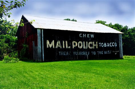 Kentucky Tobacco Barn Photograph By Lyle Huisken Fine Art America